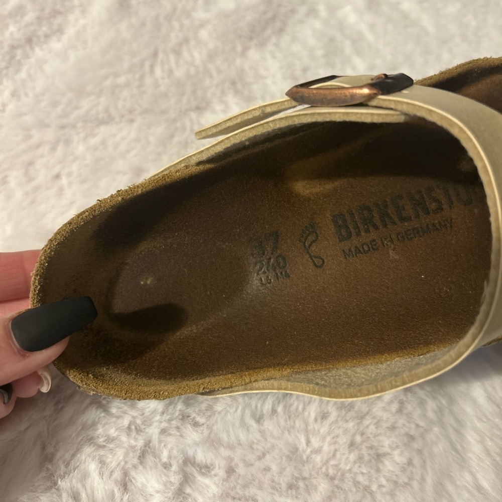 Birkenstock Gold Gizeh Sandal sz:37 - Picture 9 of 9